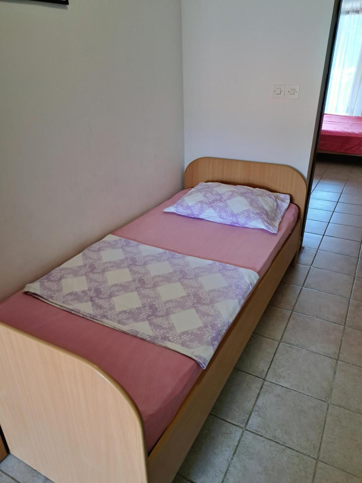 Apartments 1000 Flowers Stari Grad  Zimmer foto