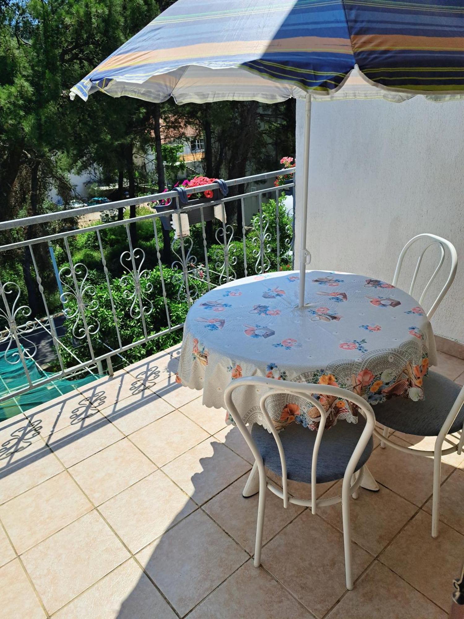 Apartments 1000 Flowers Stari Grad  Zimmer foto